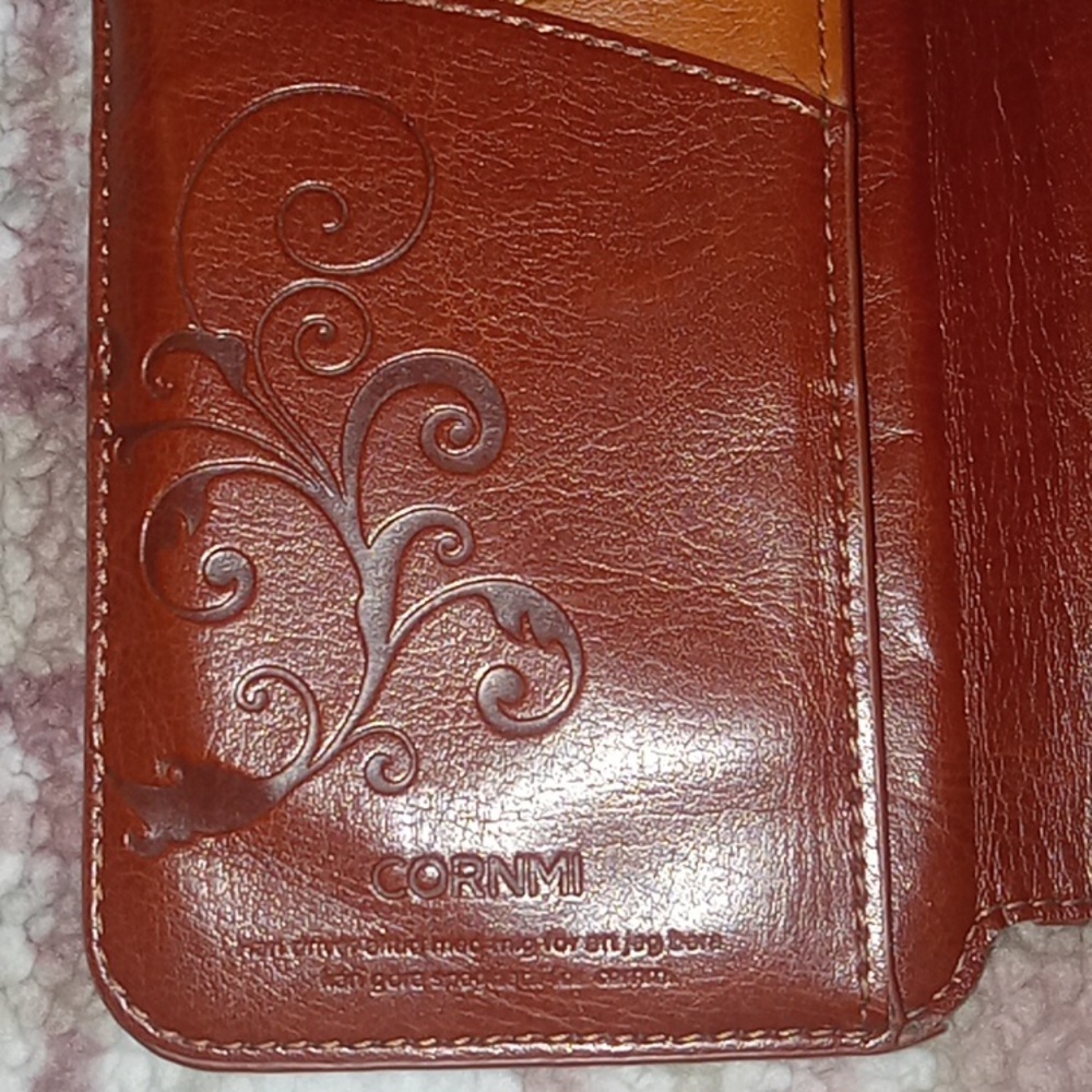 Cornmi womens leather wristlet - Picture 7 of 16